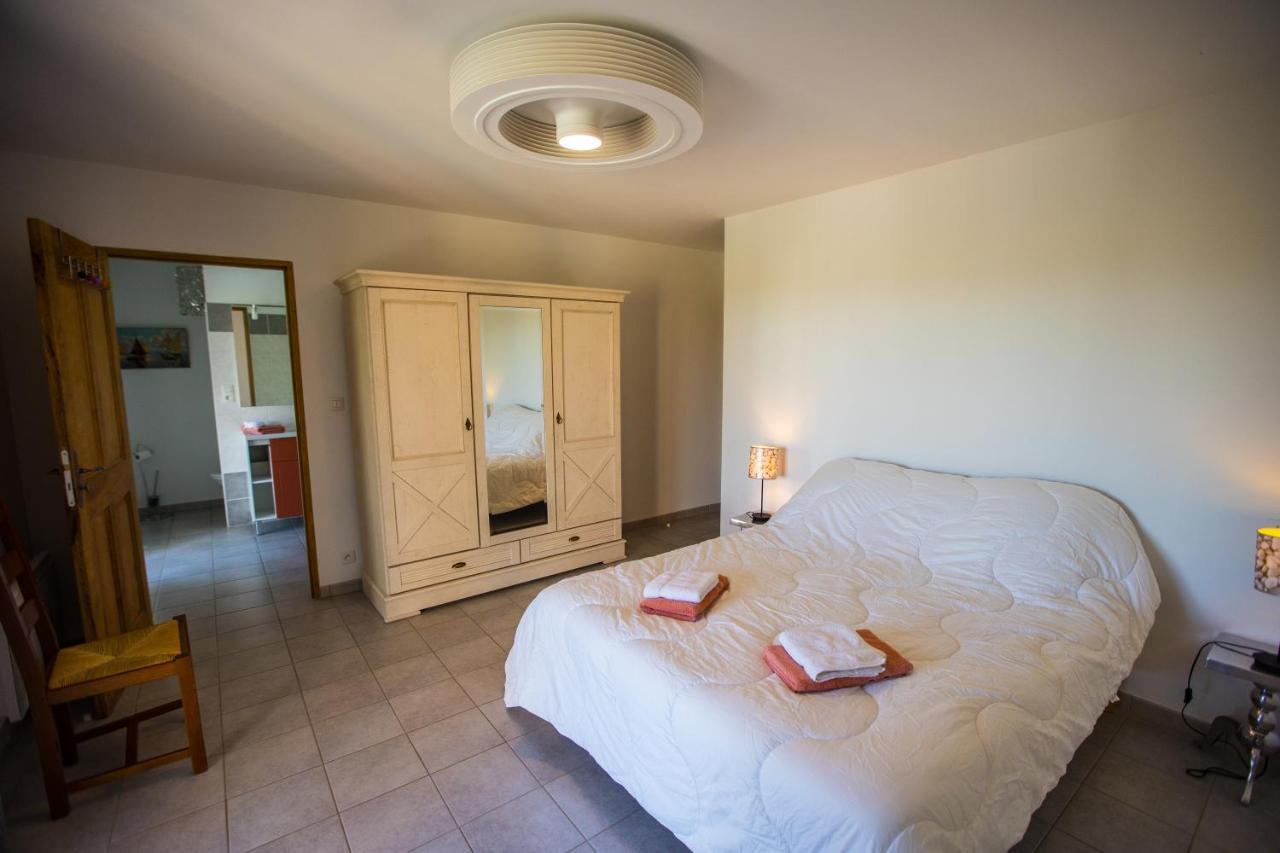 Les Villas de Perret Joyeuse Extérieur photo