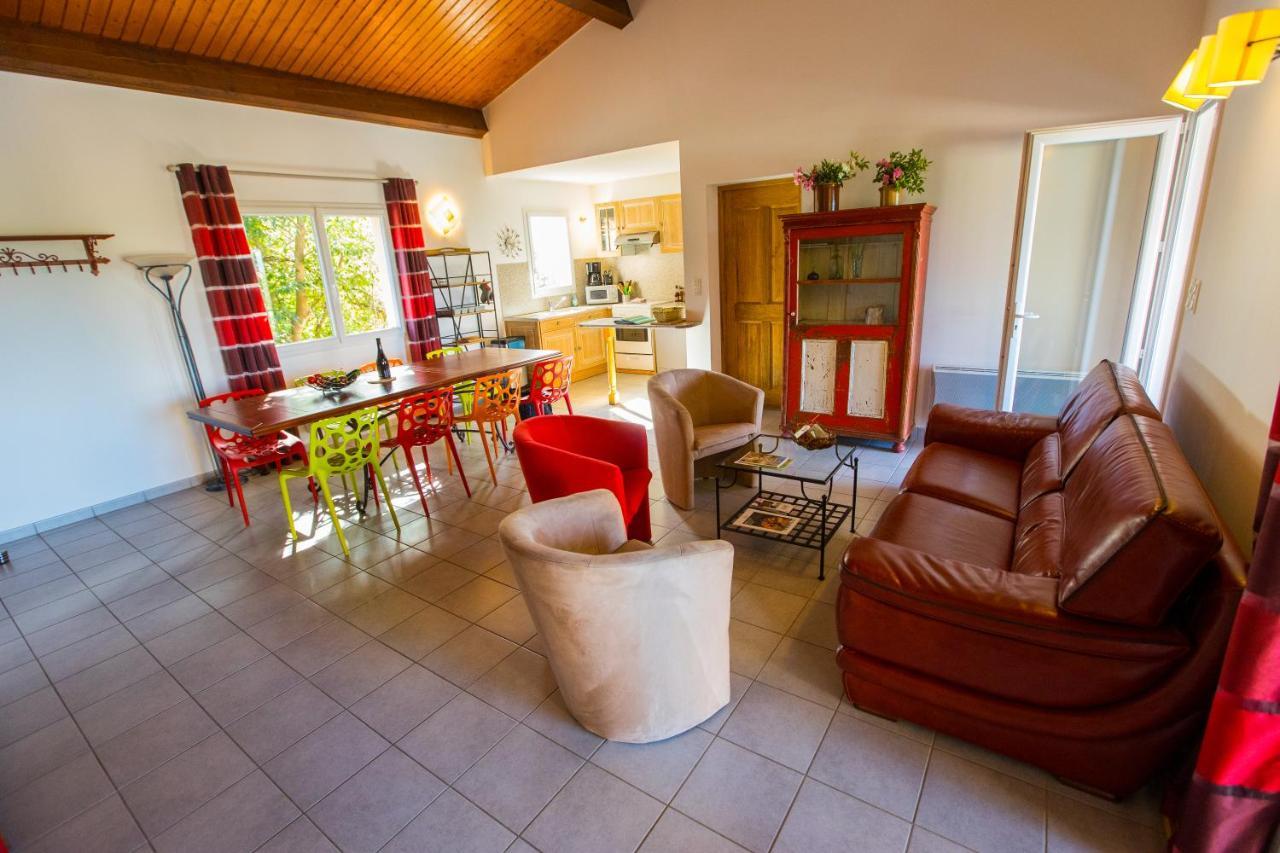 Les Villas de Perret Joyeuse Extérieur photo
