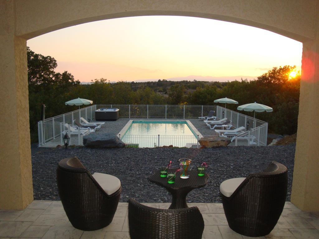 Les Villas de Perret Joyeuse Chambre photo