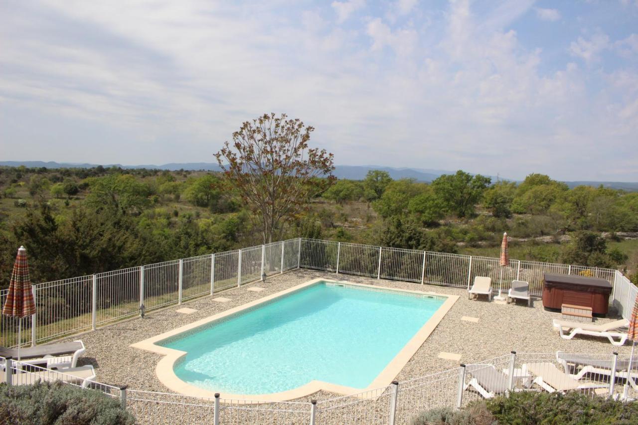 Les Villas de Perret Joyeuse Extérieur photo